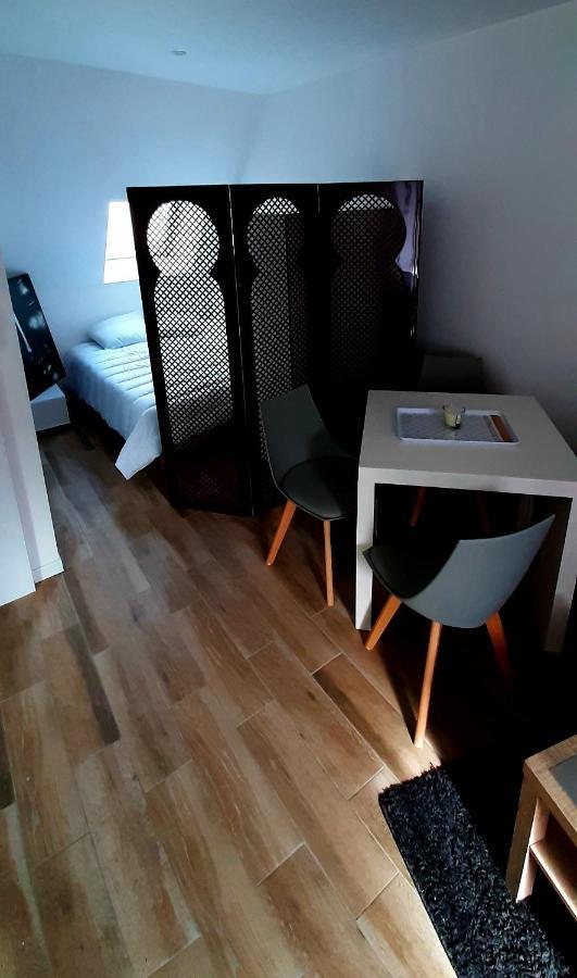 Ferienwohnung Charmant Studio Au Coeur De Sens Exterior foto